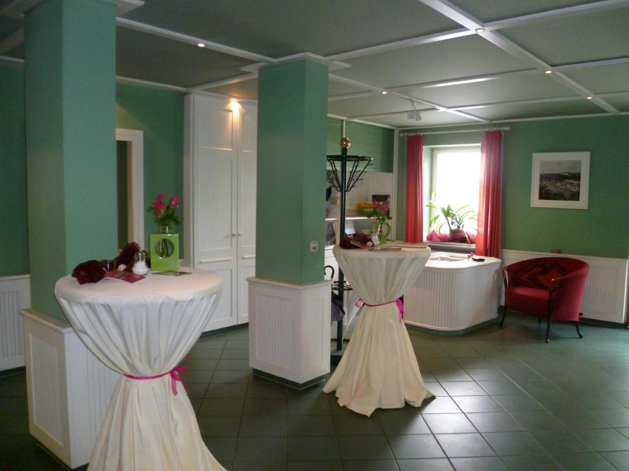 Gartenhotel Salzach 부르크하우젠 외부 사진